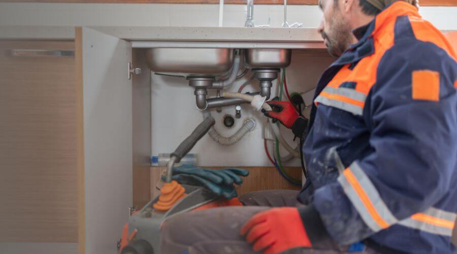 Expert burst pipe repair services in Powderly, TX